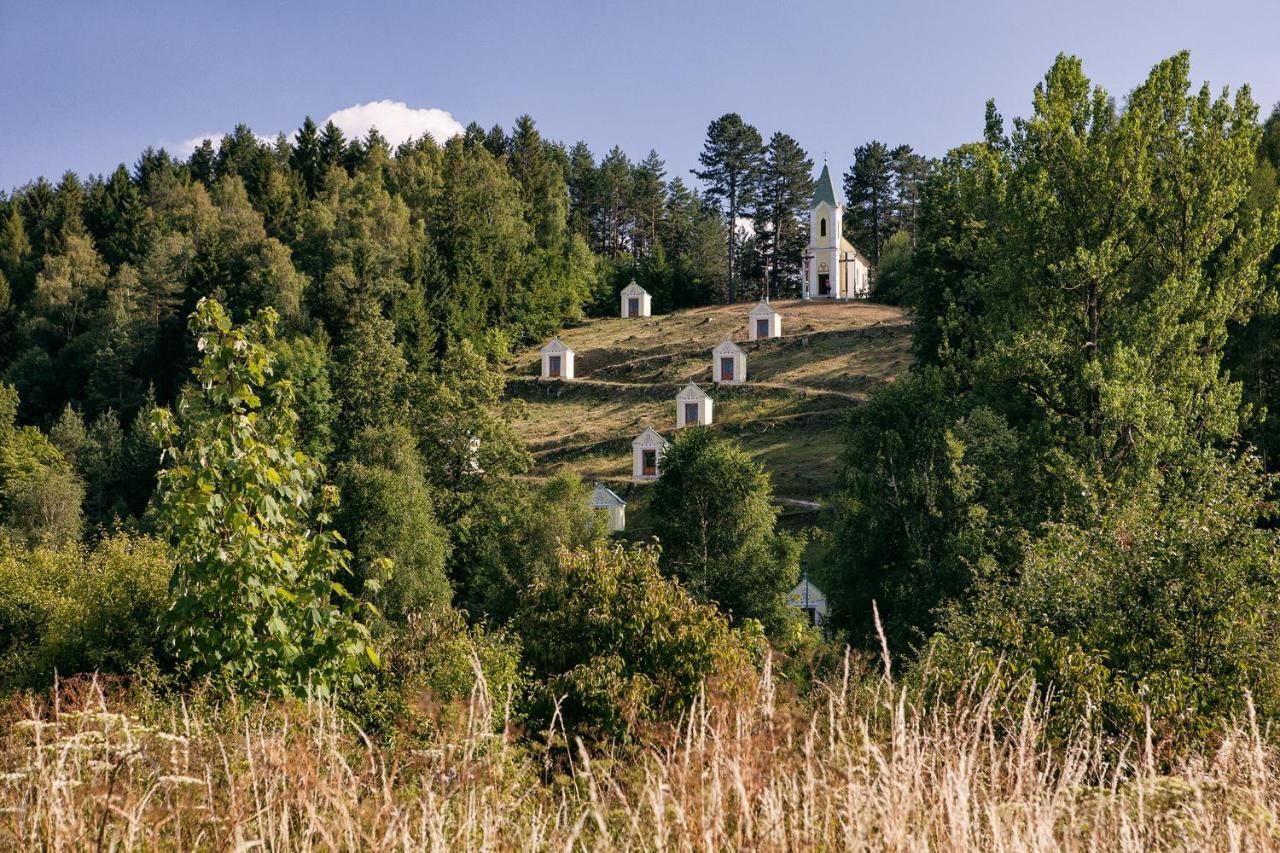 Hostinec U Hromadov - Ubytovanie V Sukromi Rajecka Lesna Exterior photo